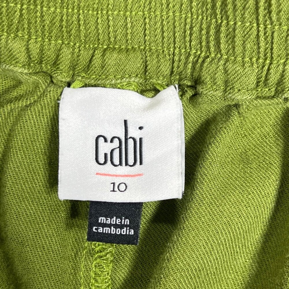 CABI Traipse Linen Blend High Rise Shorts Avocado Sz 10 #6398 EUC - Picture 4 of 5